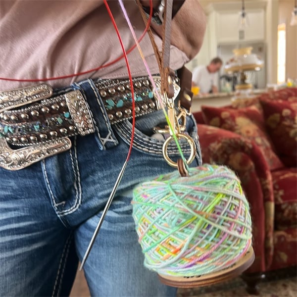 YarnMate™ - Portable Hand Wrist Yarn Holder