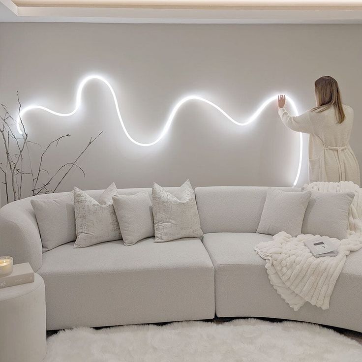 LumaWave™ – Bring your space to life with color that adapts to your mood