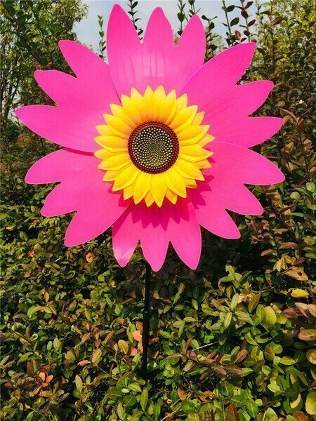 SunSpin™ – Bring Your Garden to Life with Enchanting Colors and Dance
