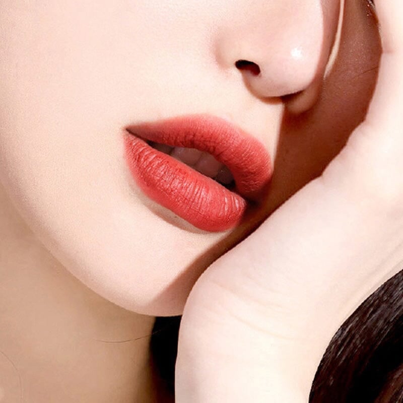 GlossBag™ - Velvet Matte Lipstick Set with Chain Bag