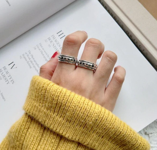 Ecliptify™ - Rotating Ring with Moon and Stars