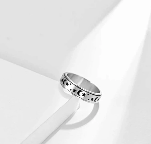 Ecliptify™ - Rotating Ring with Moon and Stars
