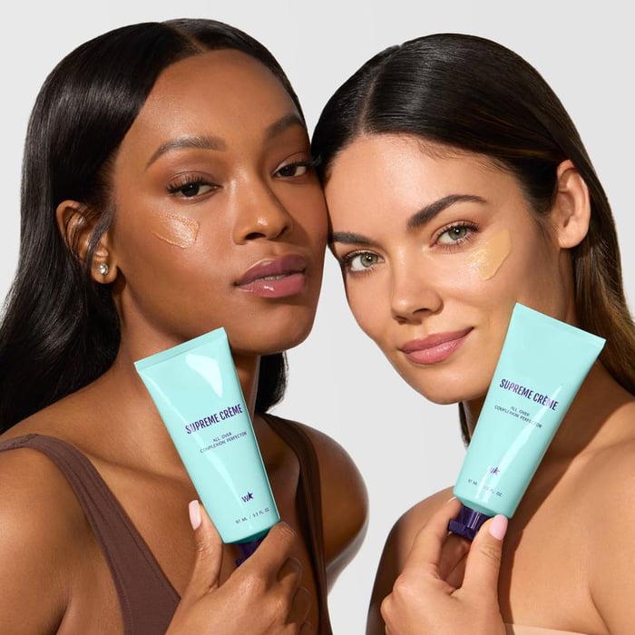 1+1 Free | SupremeCrème™ – All-Day Radiance that Nourishes and Refines Your Skin
