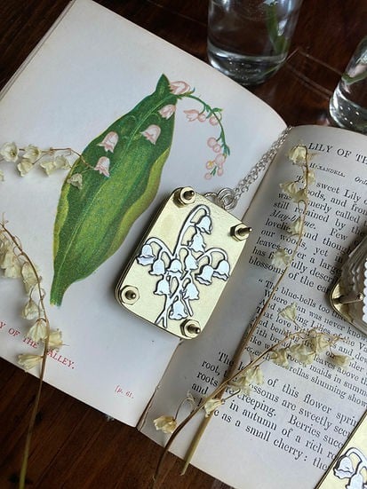 FloraLock™ Micro Press — Turn Ephemeral Flowers into Timeless Treasures