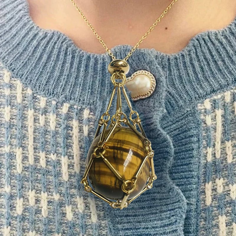AuraPulse™ Necklace – Attract Positive Energy Wherever You Go