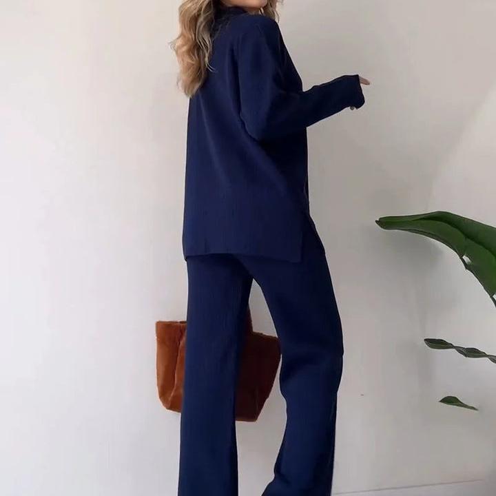 CasualKnit™ - Add a Touch of Elegance to Your Casual Wear
