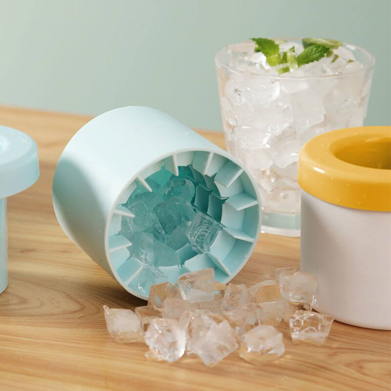 1+1 FREE | IceMagic™ Portable Silicone Ice Cube Maker with Lid