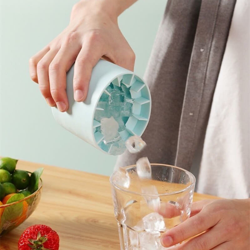 1+1 FREE | IceMagic™ Portable Silicone Ice Cube Maker with Lid