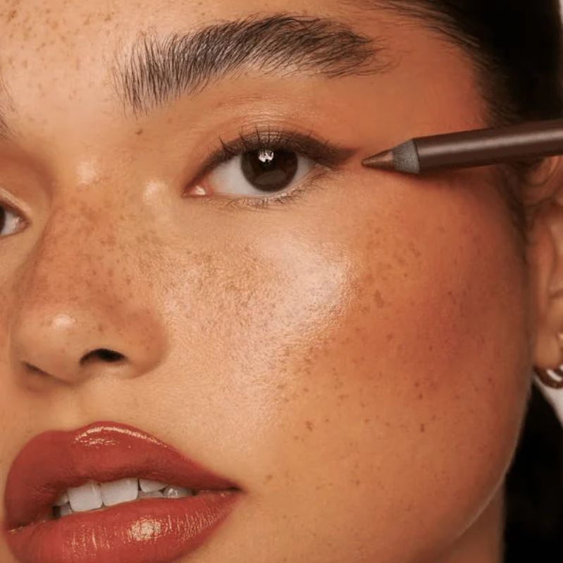 1+1 FREE | Luvona™ — Eye-catching definition that lasts all day