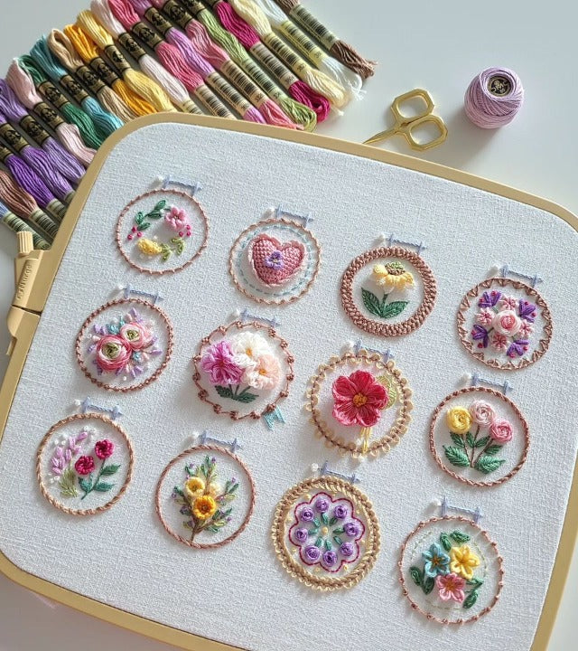 Florette™ - Small Flower Frame Cross Stitch Kit