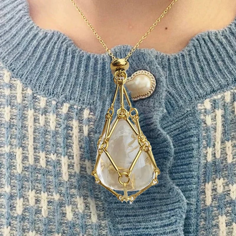 AuraPulse™ Necklace – Attract Positive Energy Wherever You Go