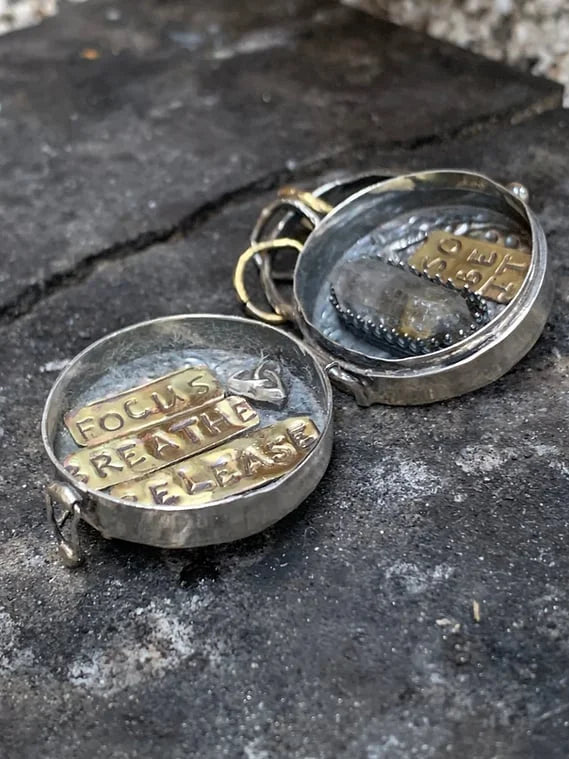 SoulNest™ Medallion – Carry Calmness, Confidence, and Your Inner Strength Wherever You Go