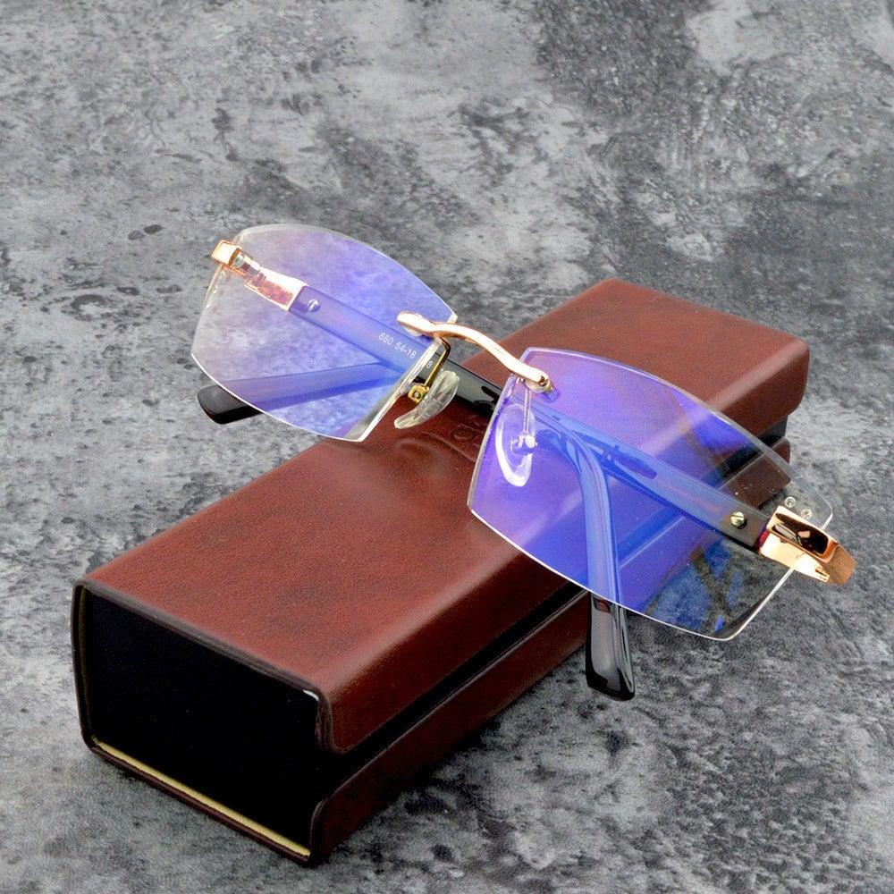 DualView™ - Enhanced Reading Glasses for Optimal Clarity in Every Environment
