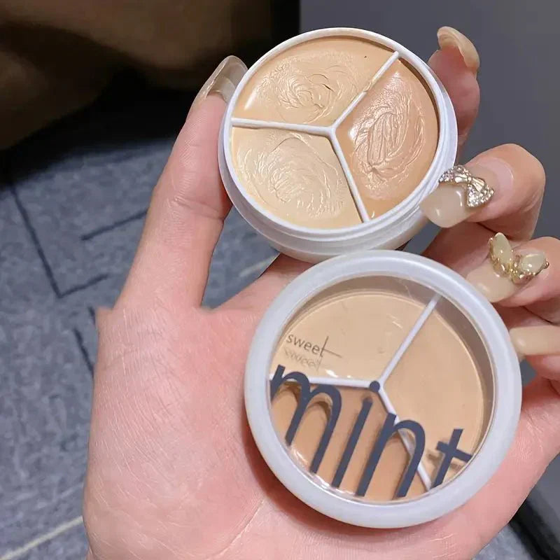 1+1 FREE | BlendMaster™ Tri-Color Concealer Palette